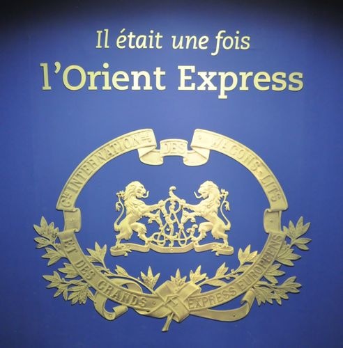 18589